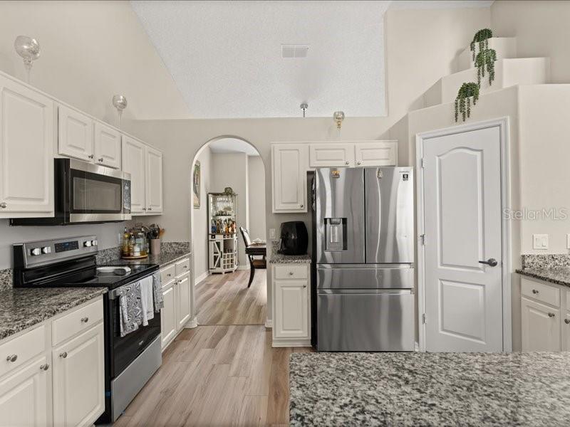 Image 18 of 38 For 531 Terrace Cove Way