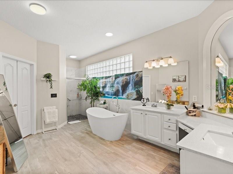 Image 23 of 38 For 531 Terrace Cove Way