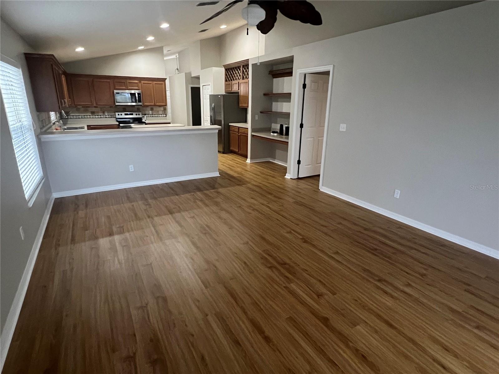 Image 10 of 27 For 1063 Bluegrass Drive