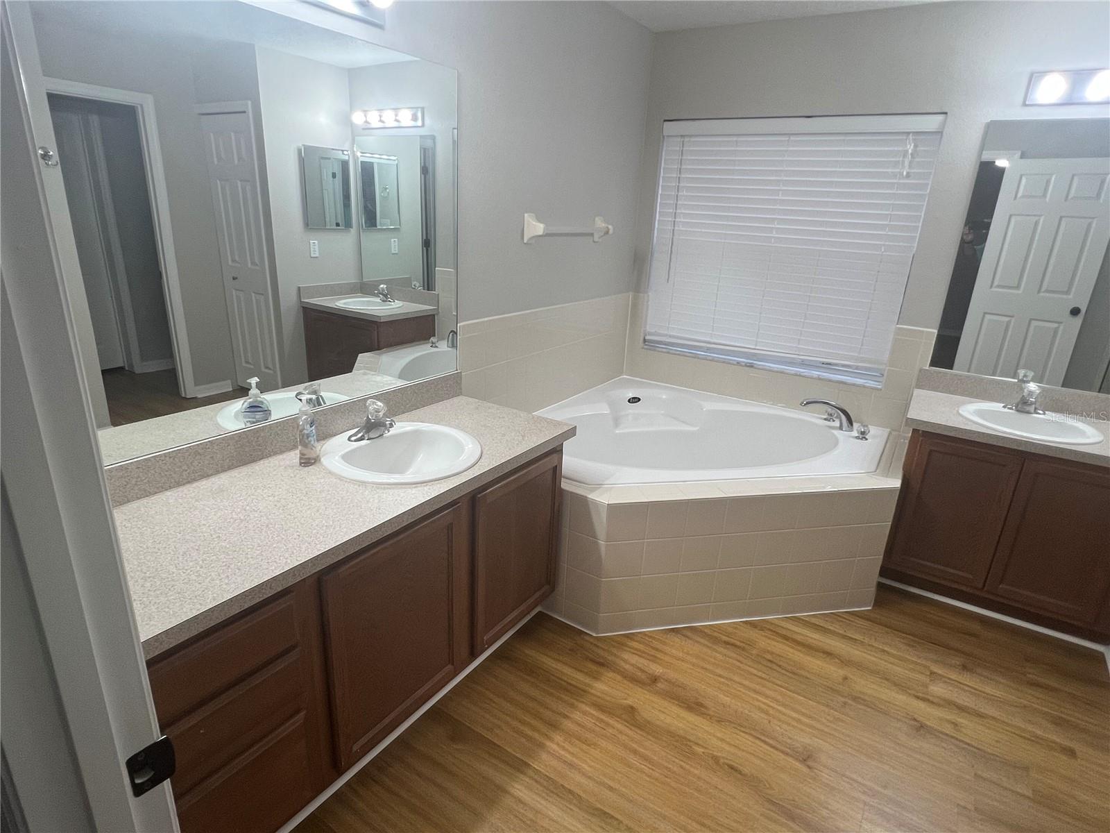 Image 14 of 27 For 1063 Bluegrass Drive