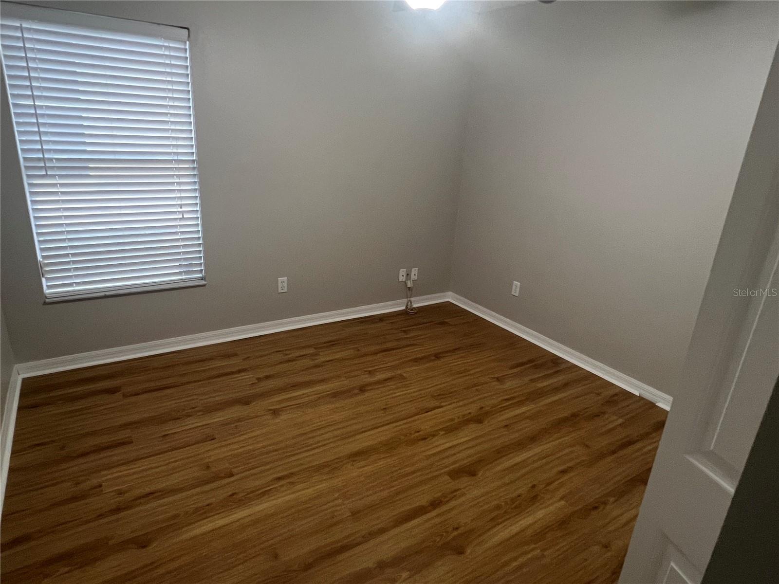 Image 16 of 27 For 1063 Bluegrass Drive