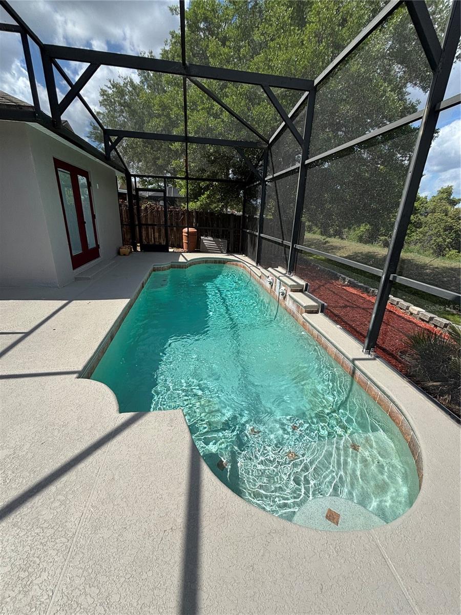 Image 2 of 27 For 1063 Bluegrass Drive