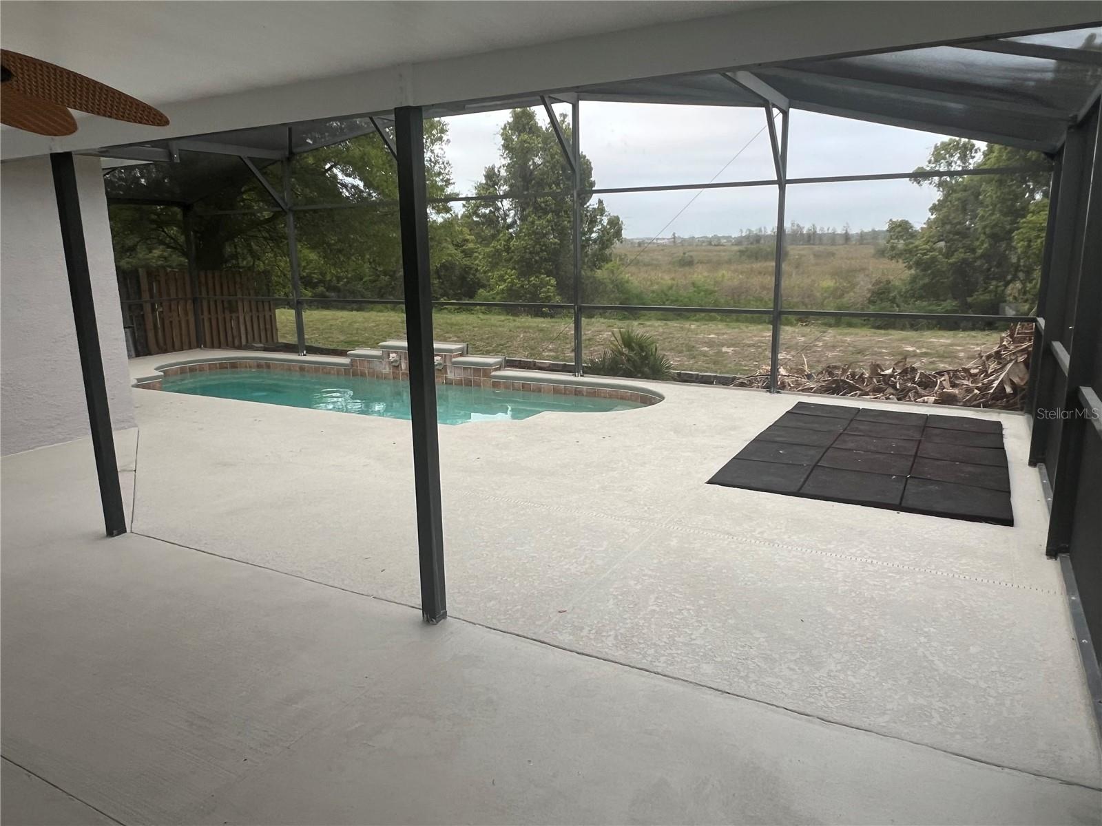 Image 24 of 27 For 1063 Bluegrass Drive