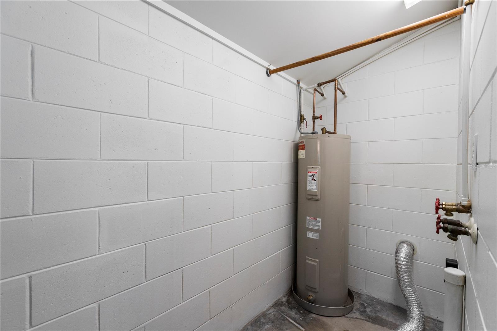 Image 10 of 29 For 235-237 Emory Place