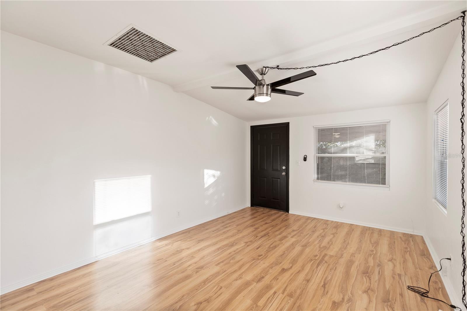 Image 20 of 29 For 235-237 Emory Place