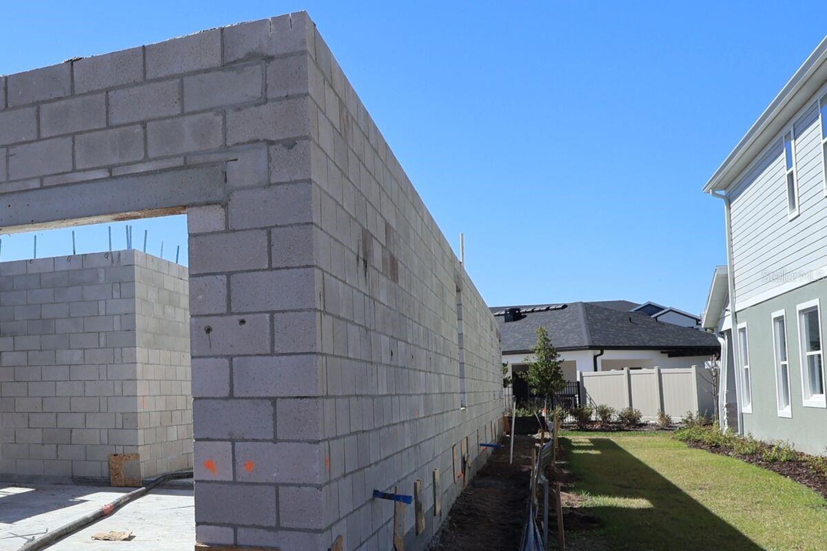 Image 11 of 18 For 1347 Lumpini Street