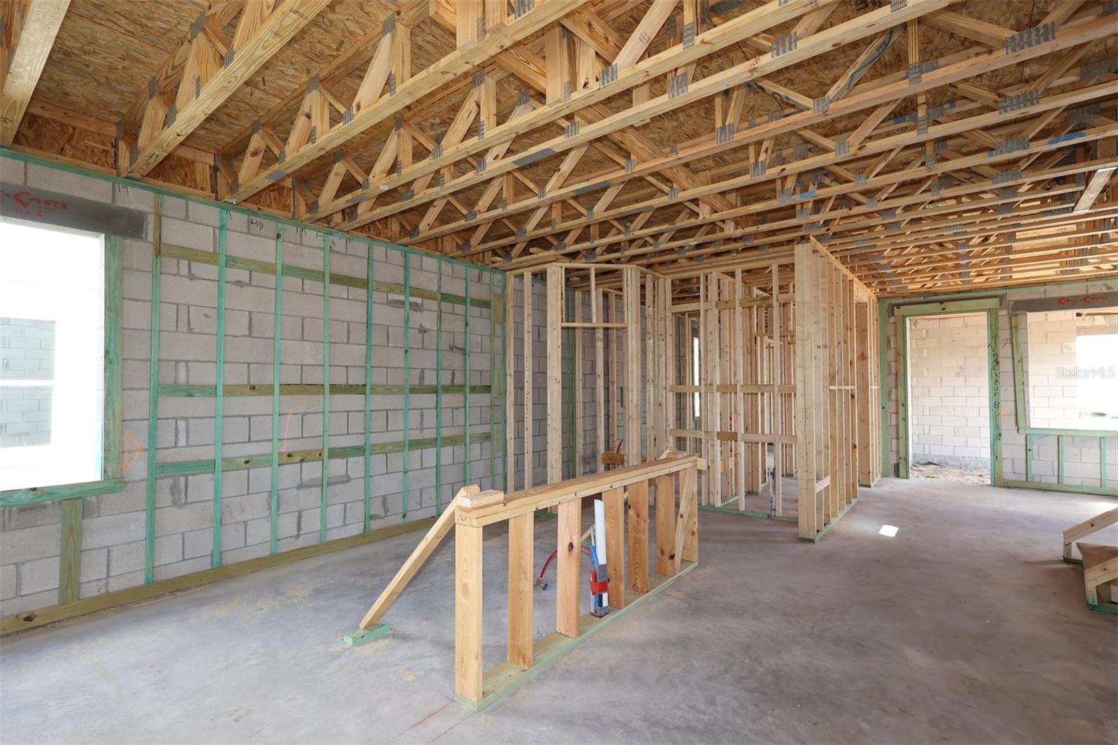 Image 2 of 18 For 1347 Lumpini Street