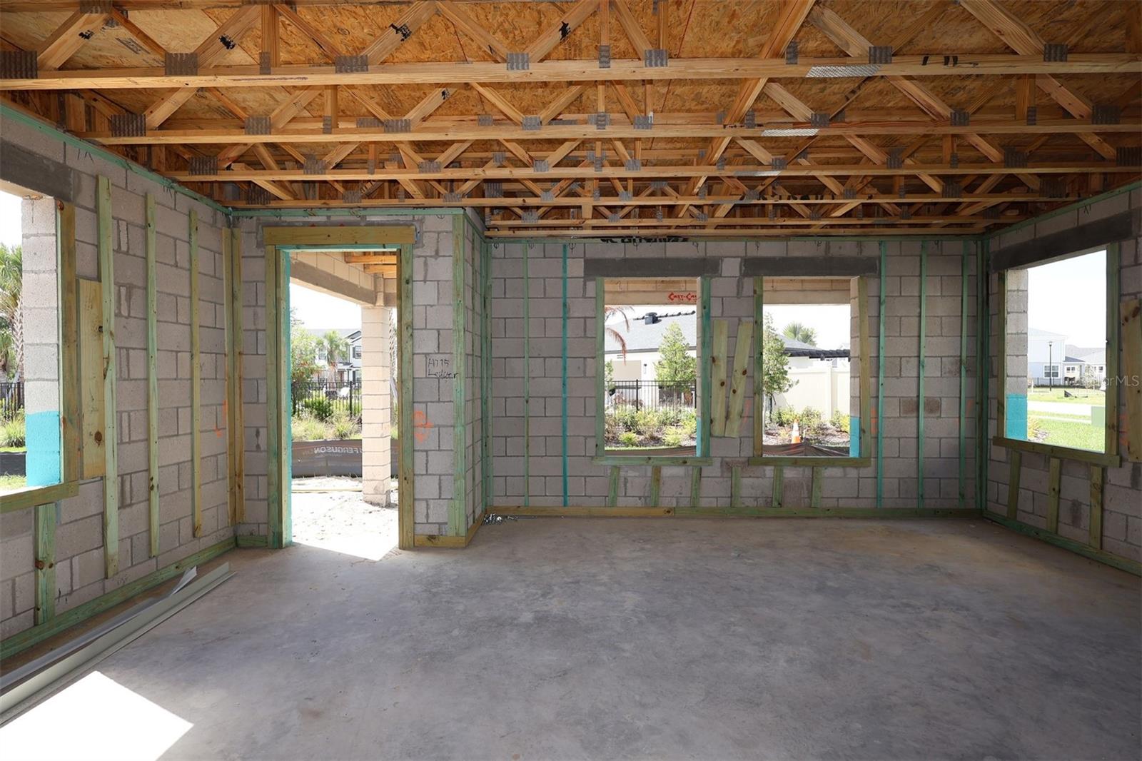 Image 3 of 18 For 1347 Lumpini Street