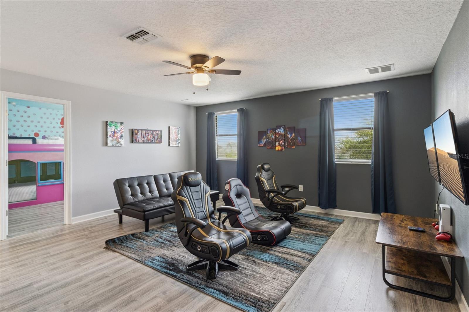 Image 14 of 100 For 9027 Shadow Mountain Street