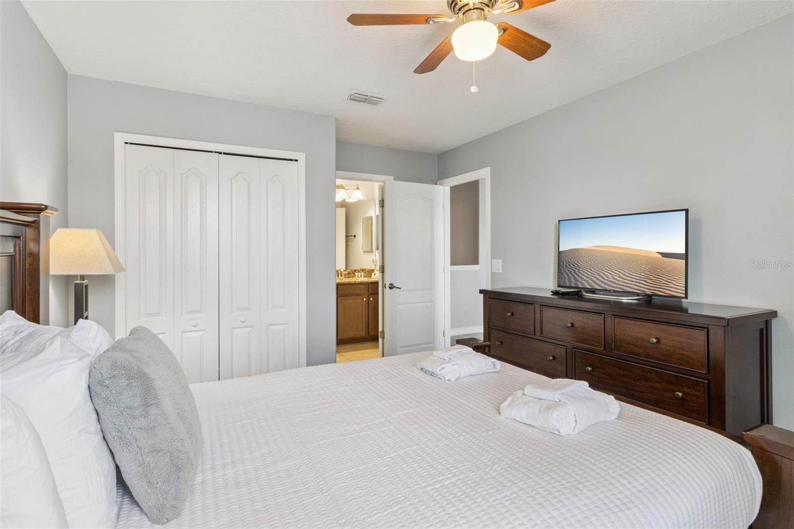 Image 21 of 100 For 9027 Shadow Mountain Street