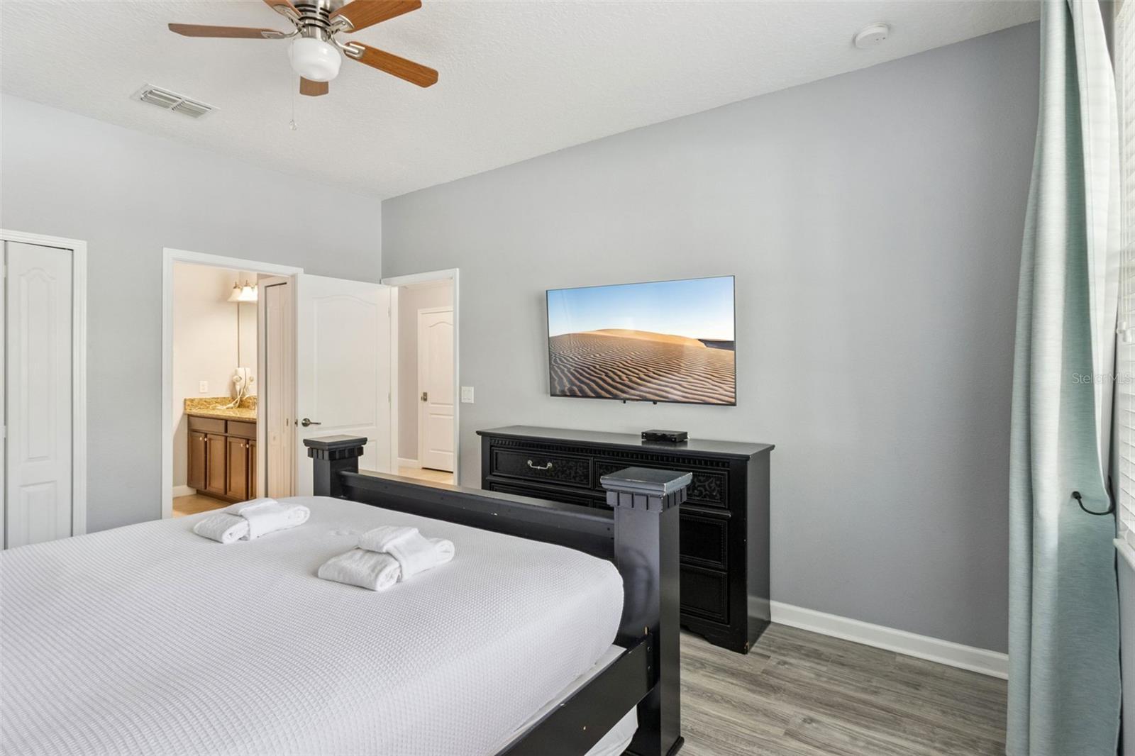 Image 23 of 100 For 9027 Shadow Mountain Street