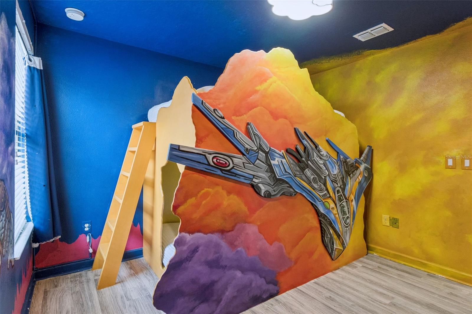 Image 28 of 100 For 9027 Shadow Mountain Street