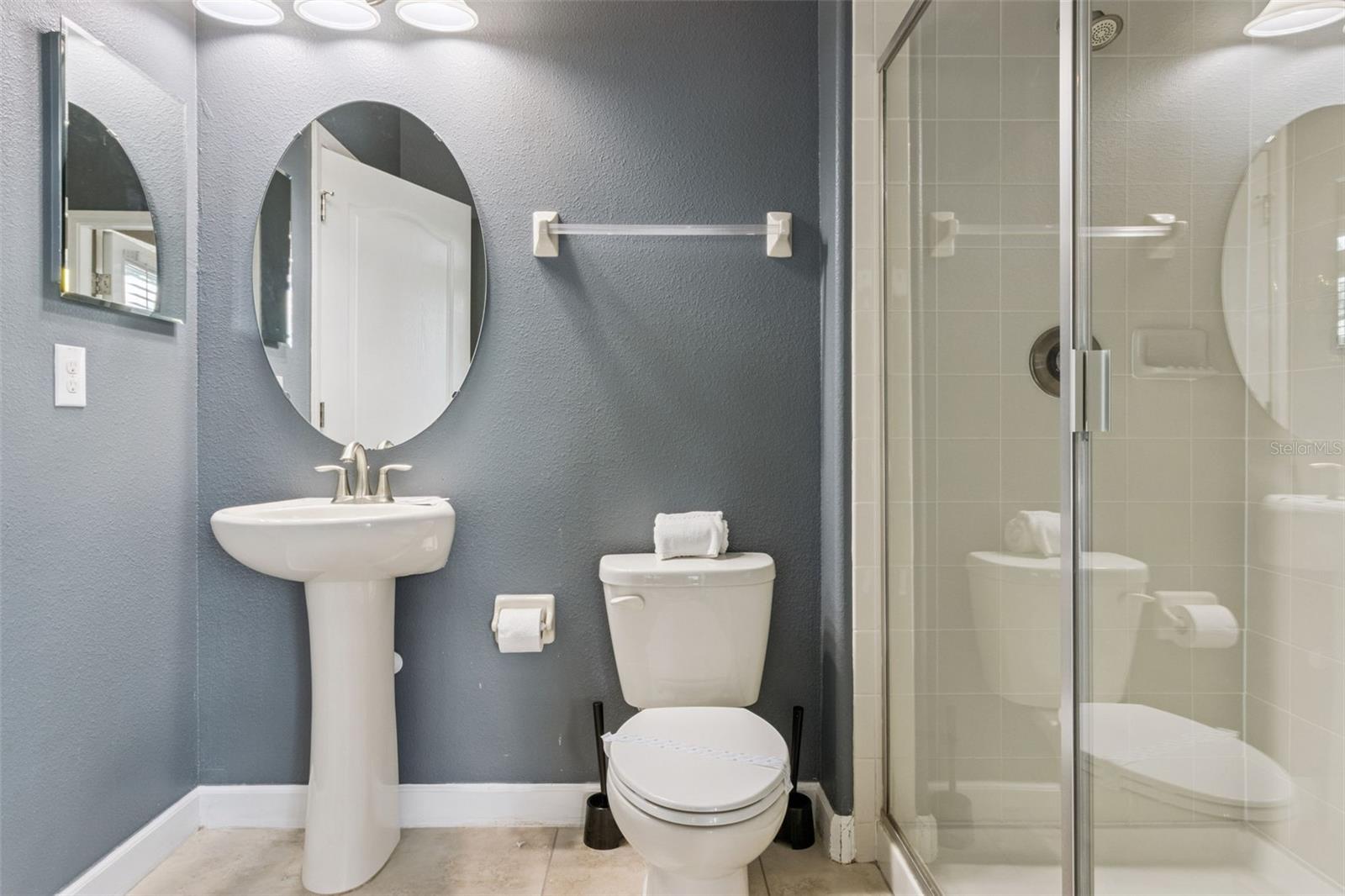 Image 32 of 100 For 9027 Shadow Mountain Street