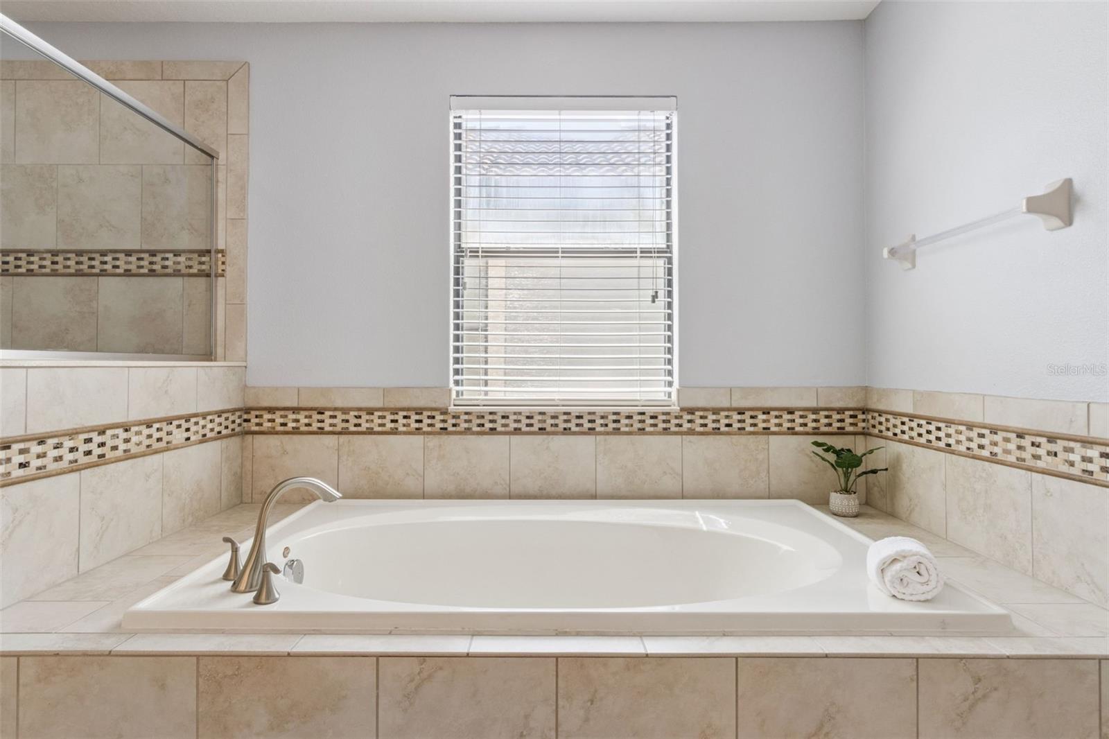 Image 36 of 100 For 9027 Shadow Mountain Street