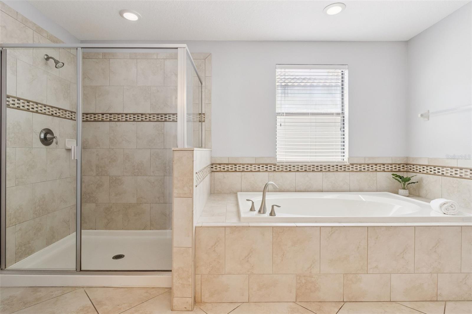 Image 37 of 100 For 9027 Shadow Mountain Street