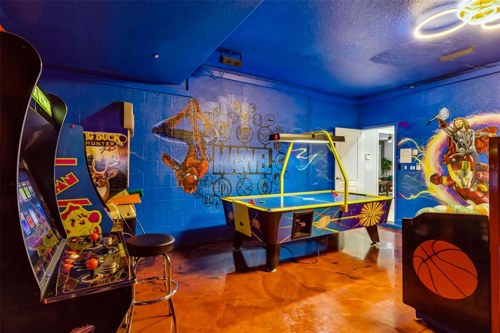 Image 42 of 100 For 9027 Shadow Mountain Street