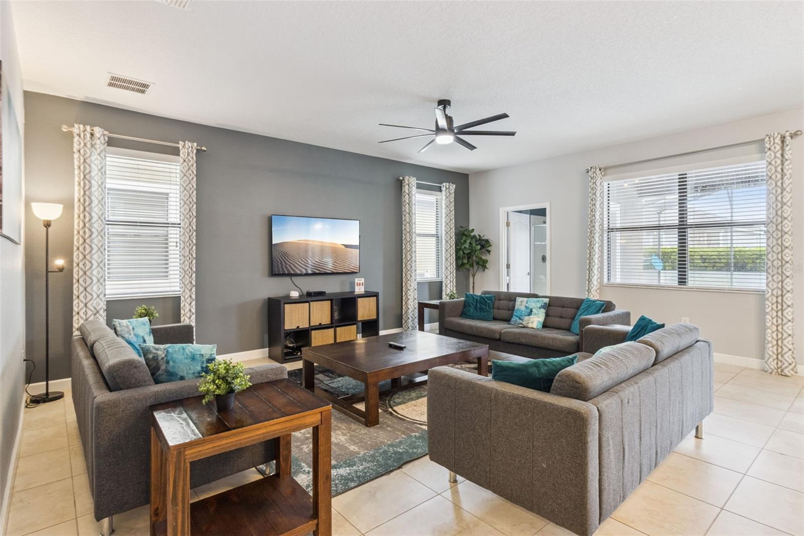 Image 5 of 100 For 9027 Shadow Mountain Street