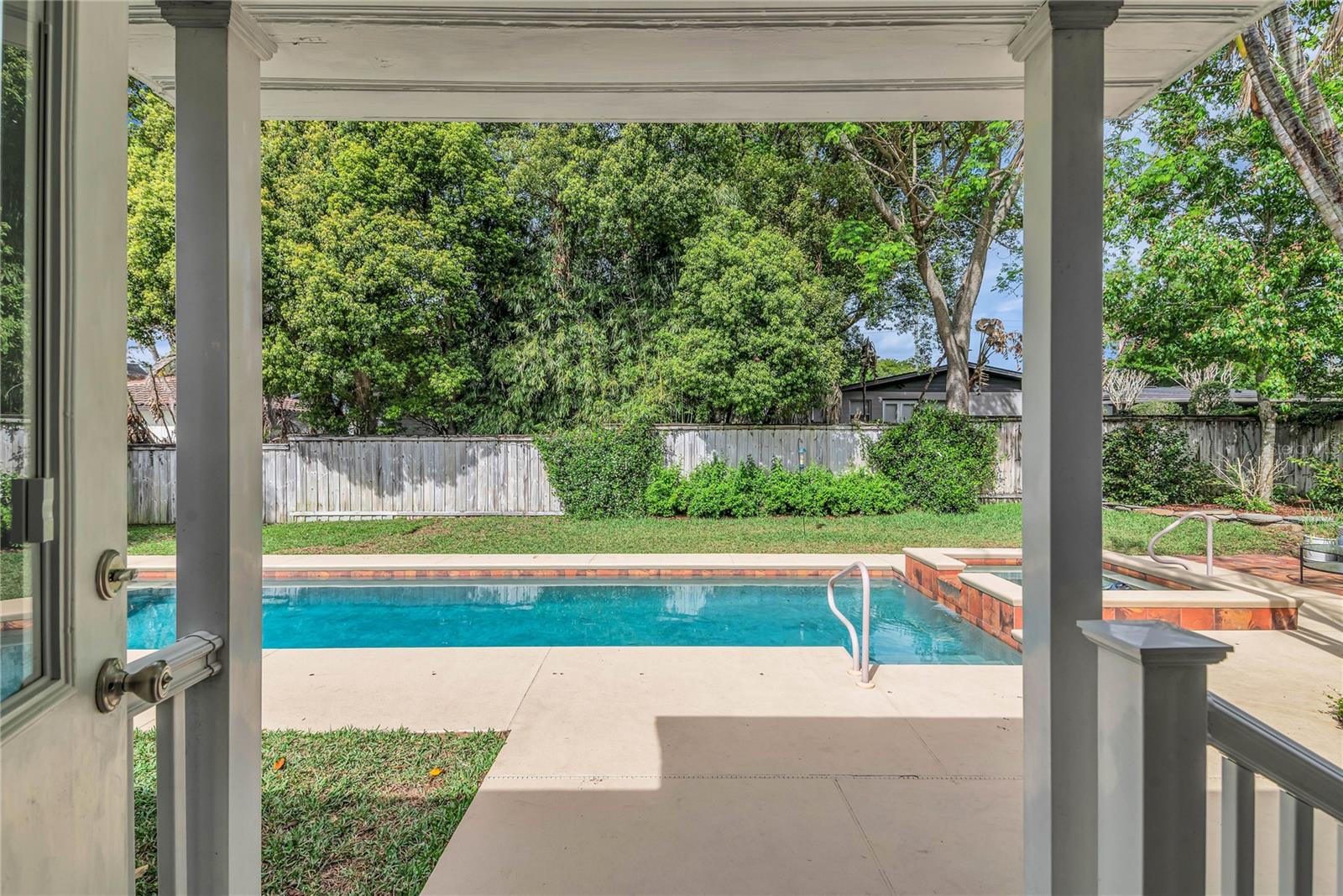 Image 19 of 65 For 1410 Summerlin Avenue