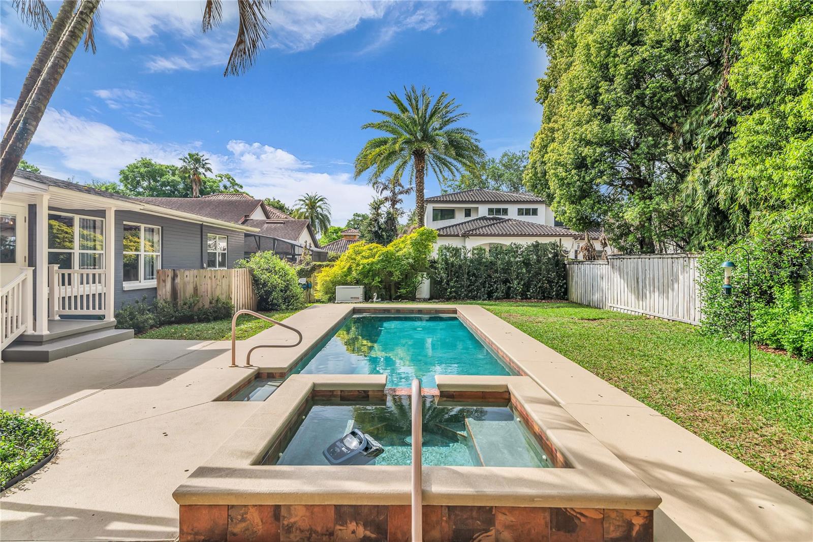 Image 23 of 65 For 1410 Summerlin Avenue