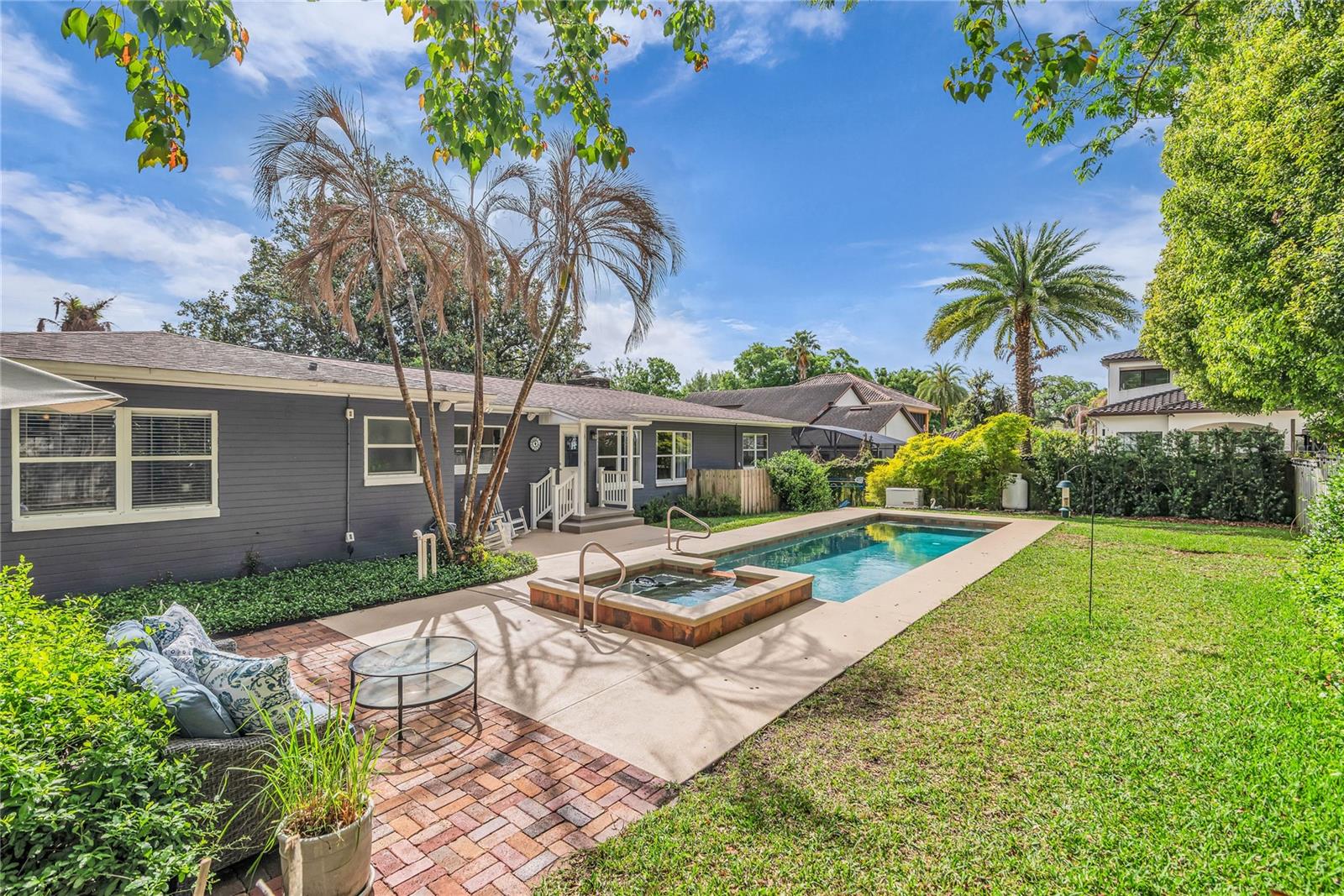 Image 25 of 65 For 1410 Summerlin Avenue