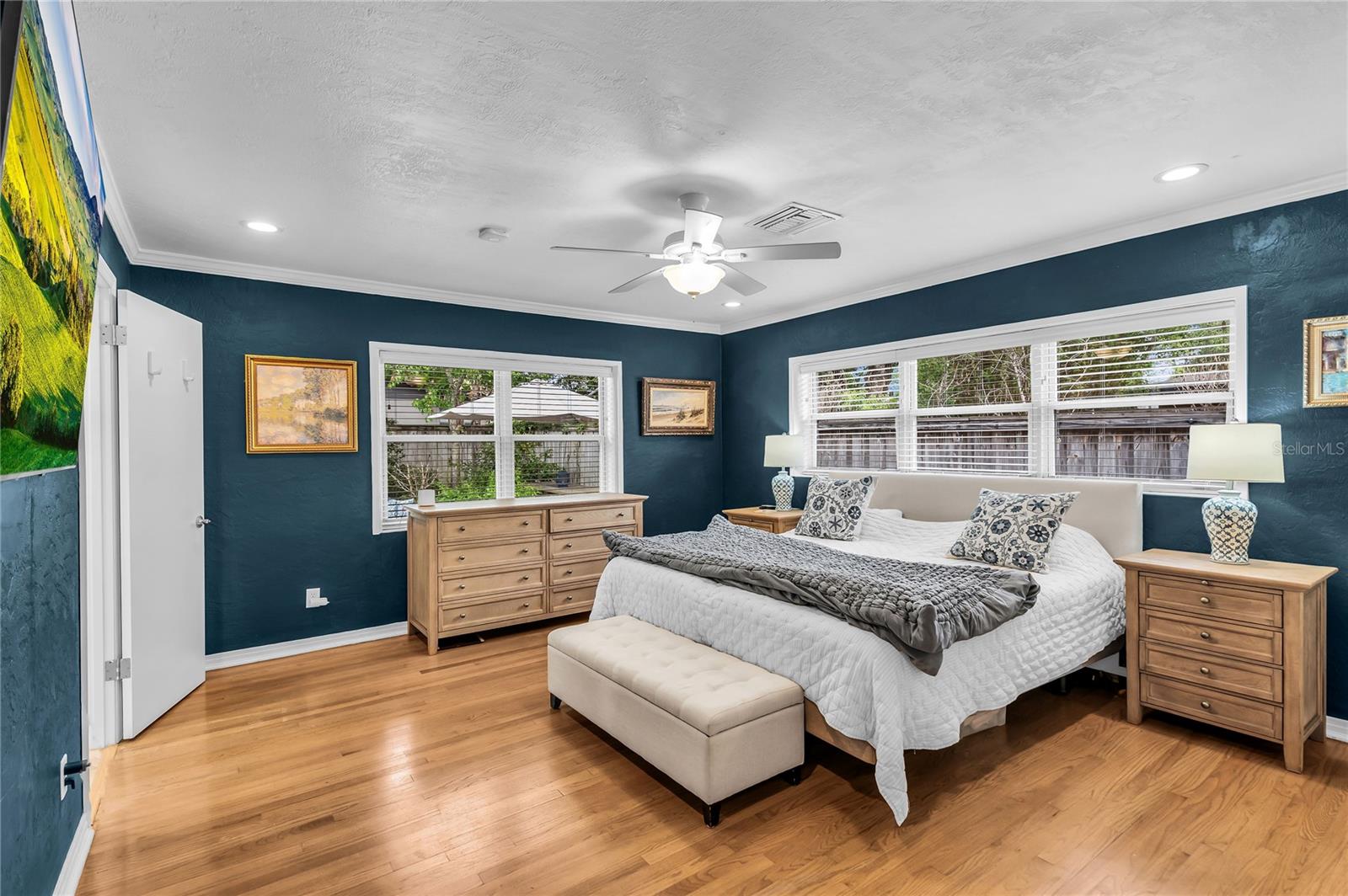 Image 32 of 65 For 1410 Summerlin Avenue