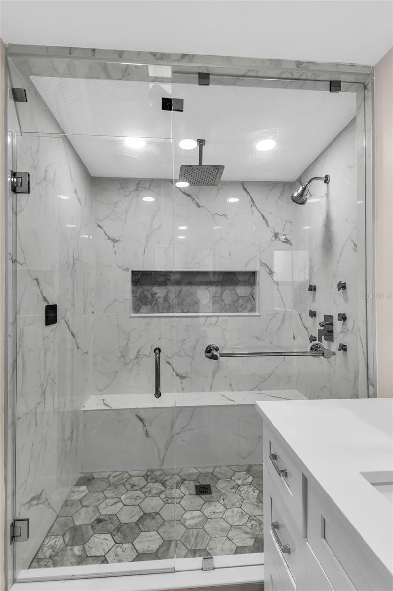 Image 34 of 65 For 1410 Summerlin Avenue