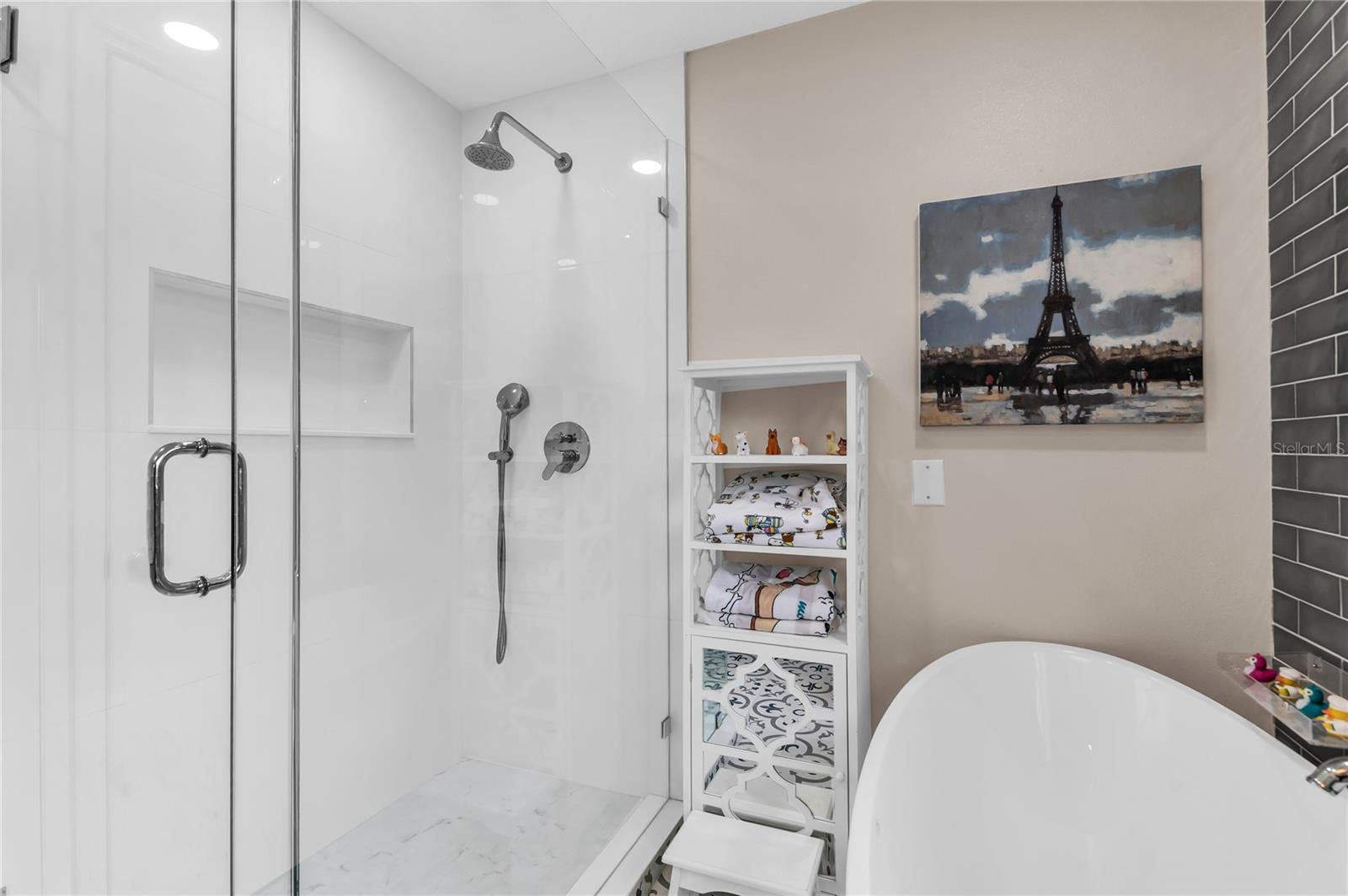 Image 38 of 65 For 1410 Summerlin Avenue