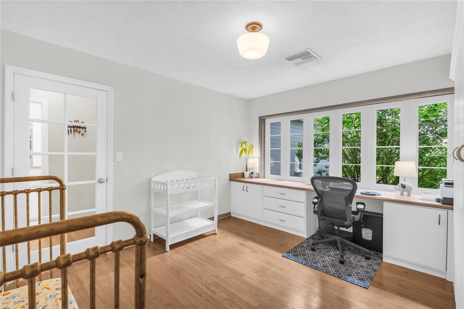 Image 43 of 65 For 1410 Summerlin Avenue