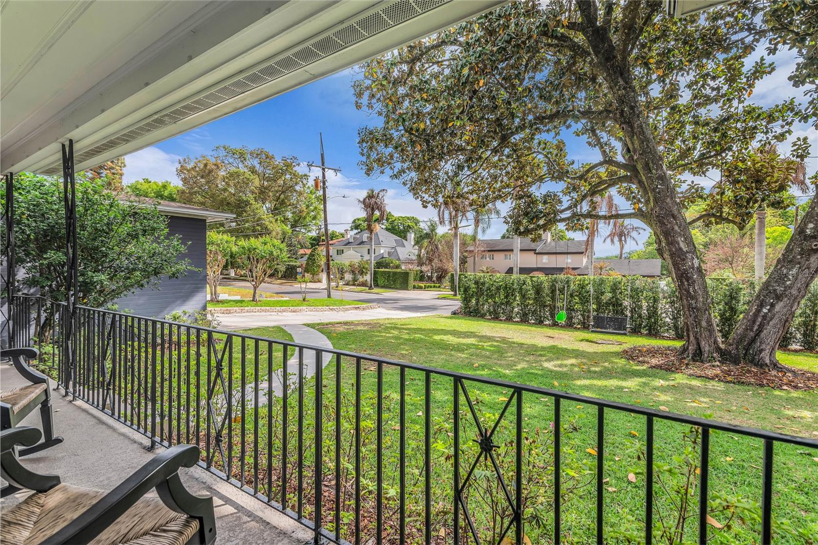 Image 5 of 65 For 1410 Summerlin Avenue