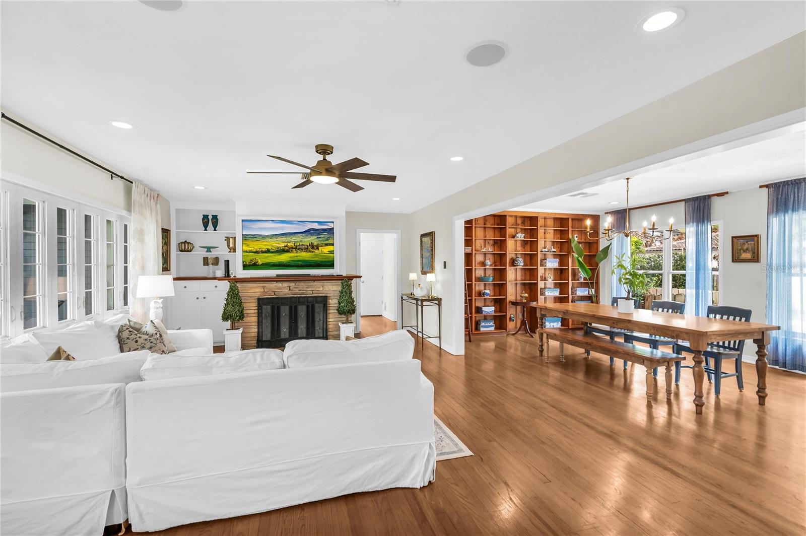 Image 8 of 65 For 1410 Summerlin Avenue