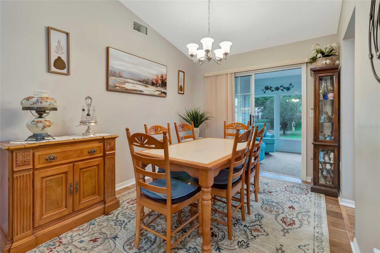 Image 5 of 19 For 1315 Noble Court