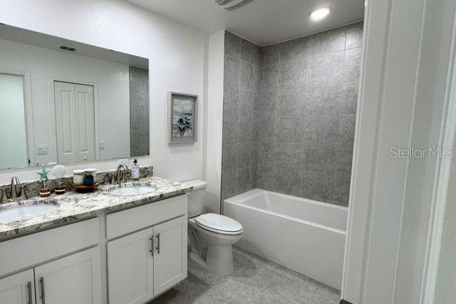 Image 16 of 32 For 10530 Fountain Palm Circle