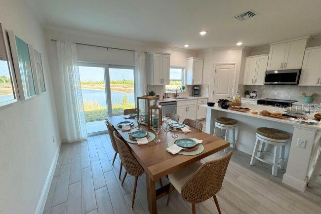 Image 6 of 32 For 10530 Fountain Palm Circle