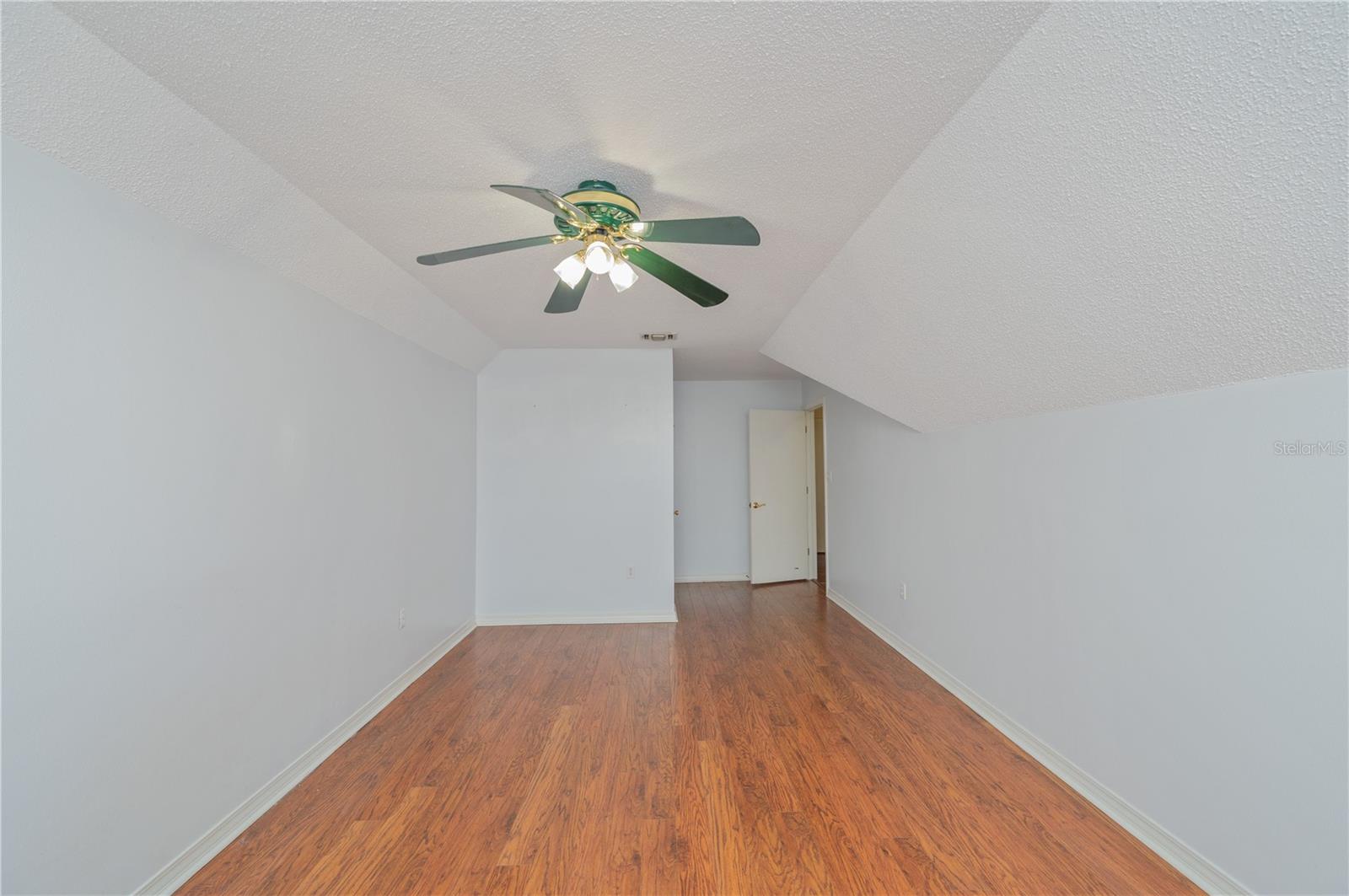 Image 30 of 40 For 130 Scranton Street