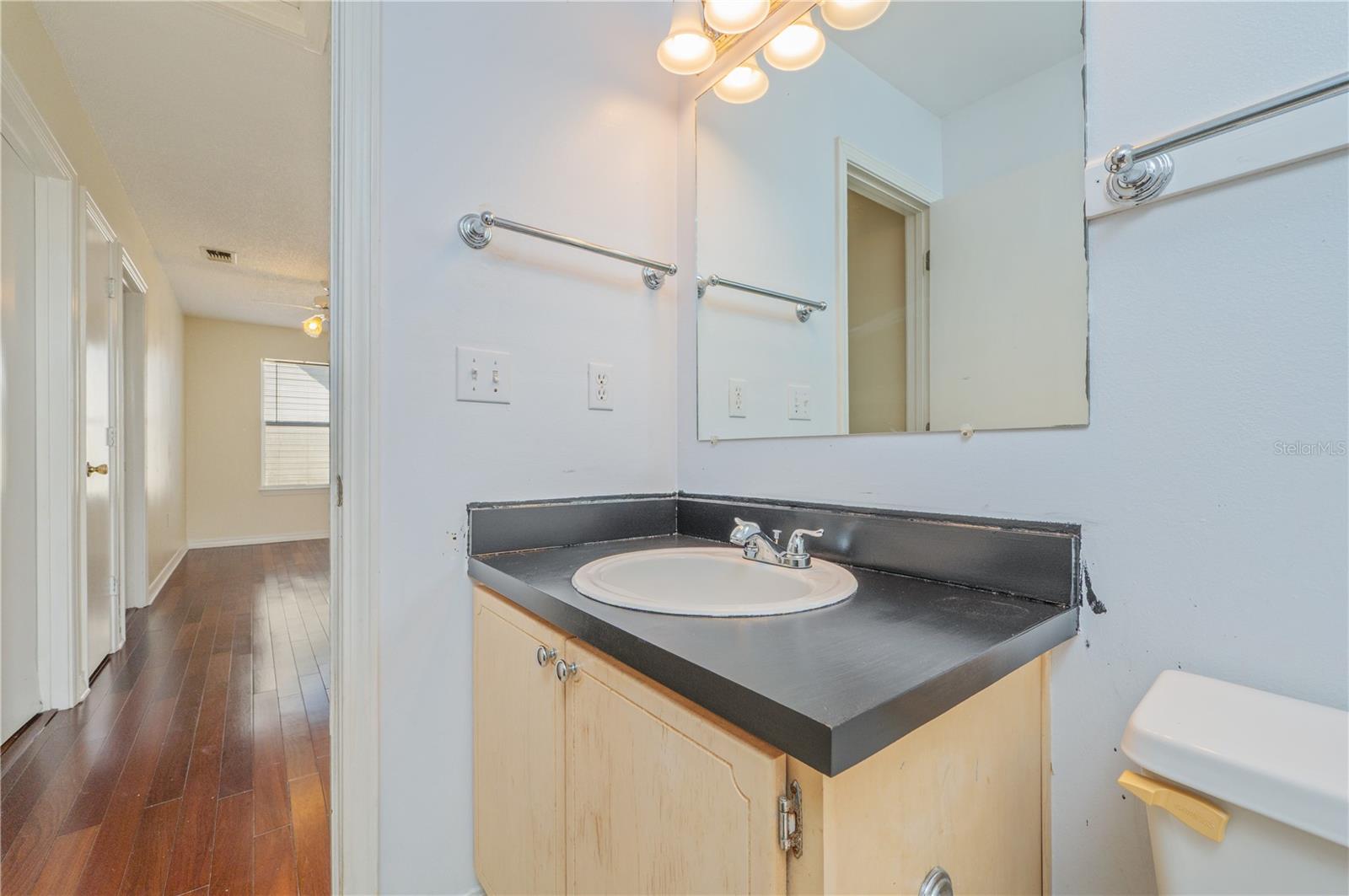 Image 33 of 40 For 130 Scranton Street