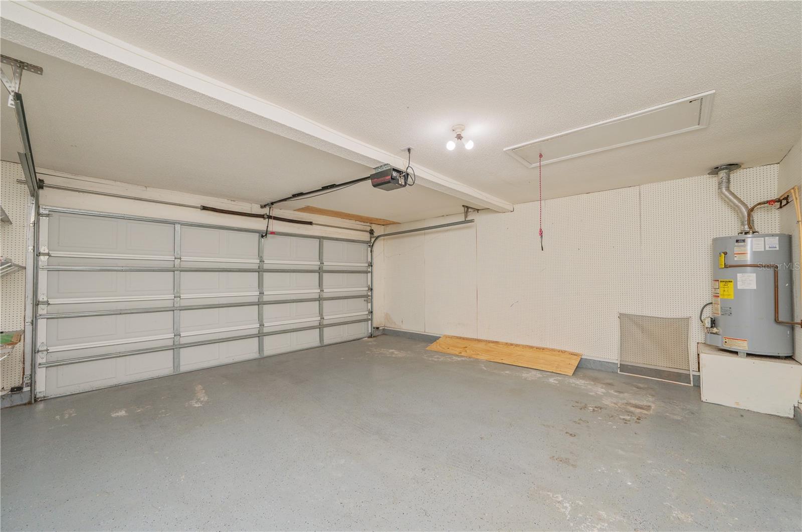 Image 34 of 40 For 130 Scranton Street