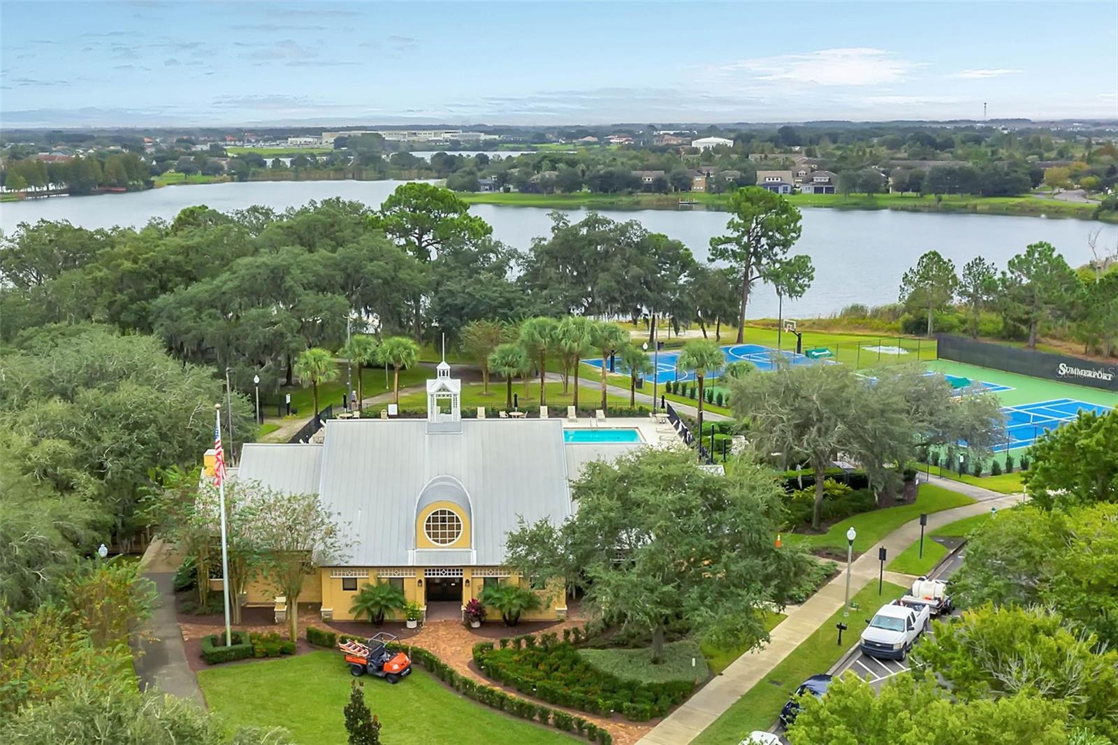 Listing photo id 17 for 5317 Keenes Pheasant Drive