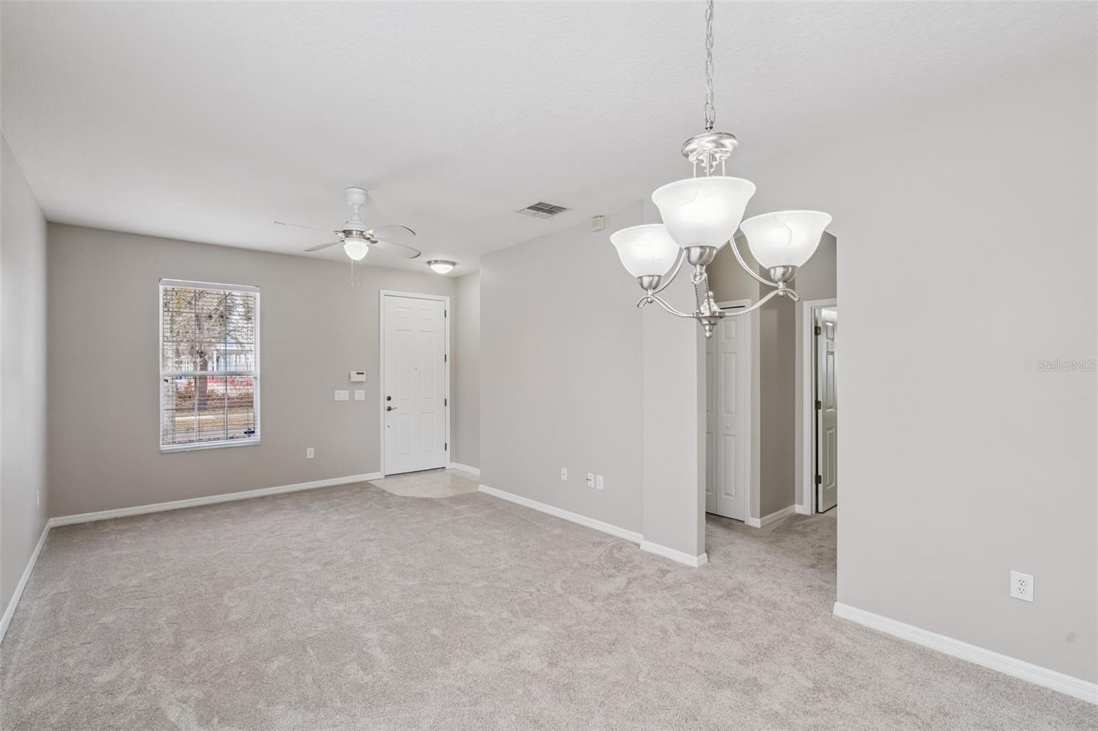 Listing photo id 3 for 5317 Keenes Pheasant Drive