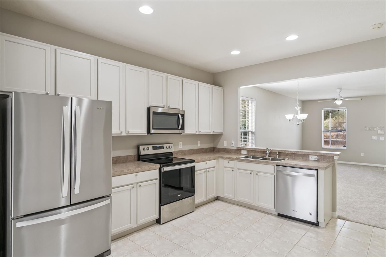 Listing photo id 5 for 5317 Keenes Pheasant Drive