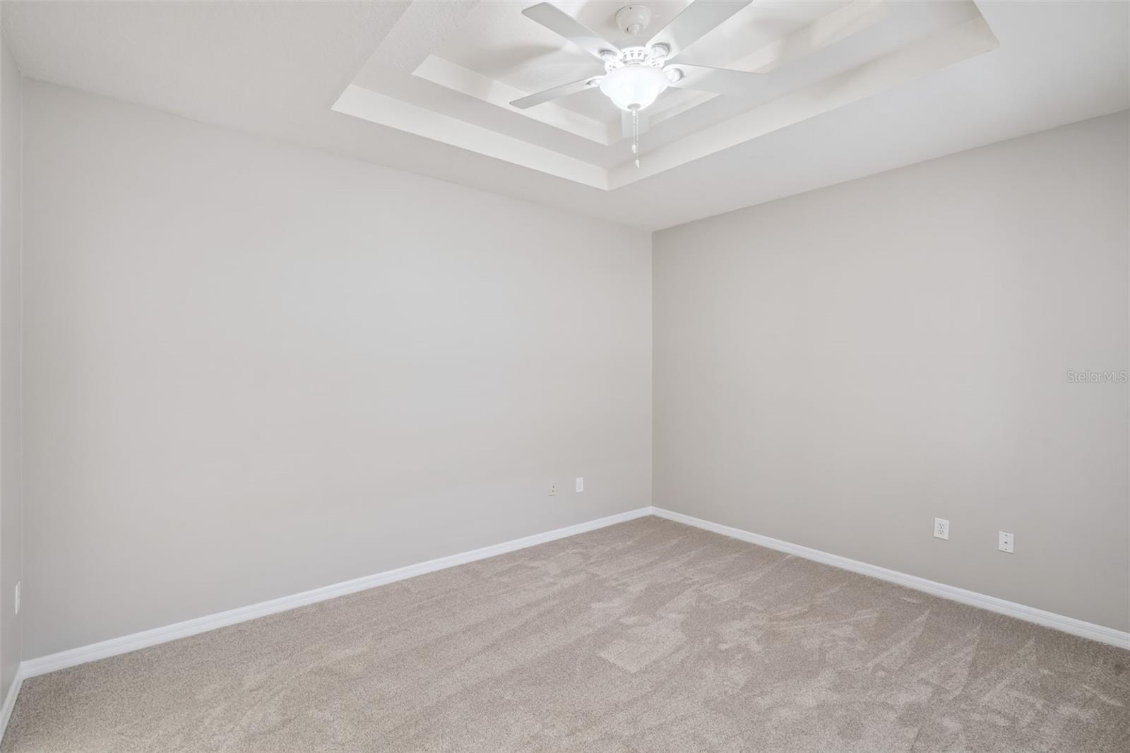 Listing photo id 7 for 5317 Keenes Pheasant Drive