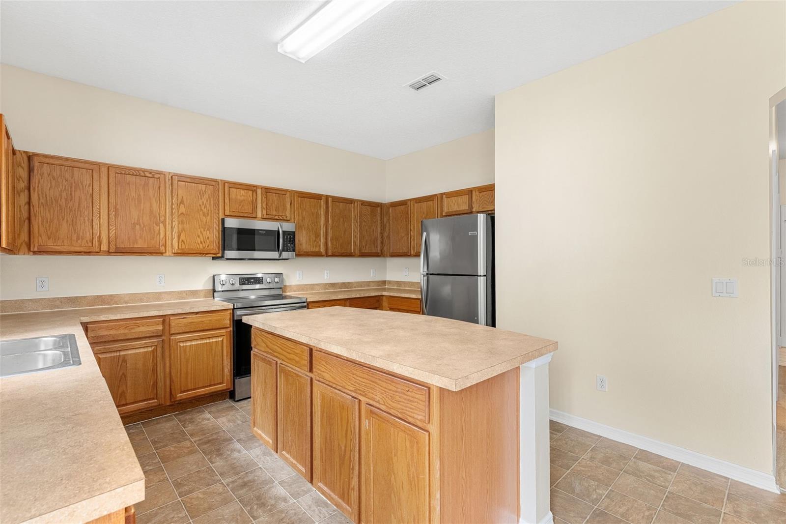 Image 14 of 44 For 13616 Hidden Forest Circle