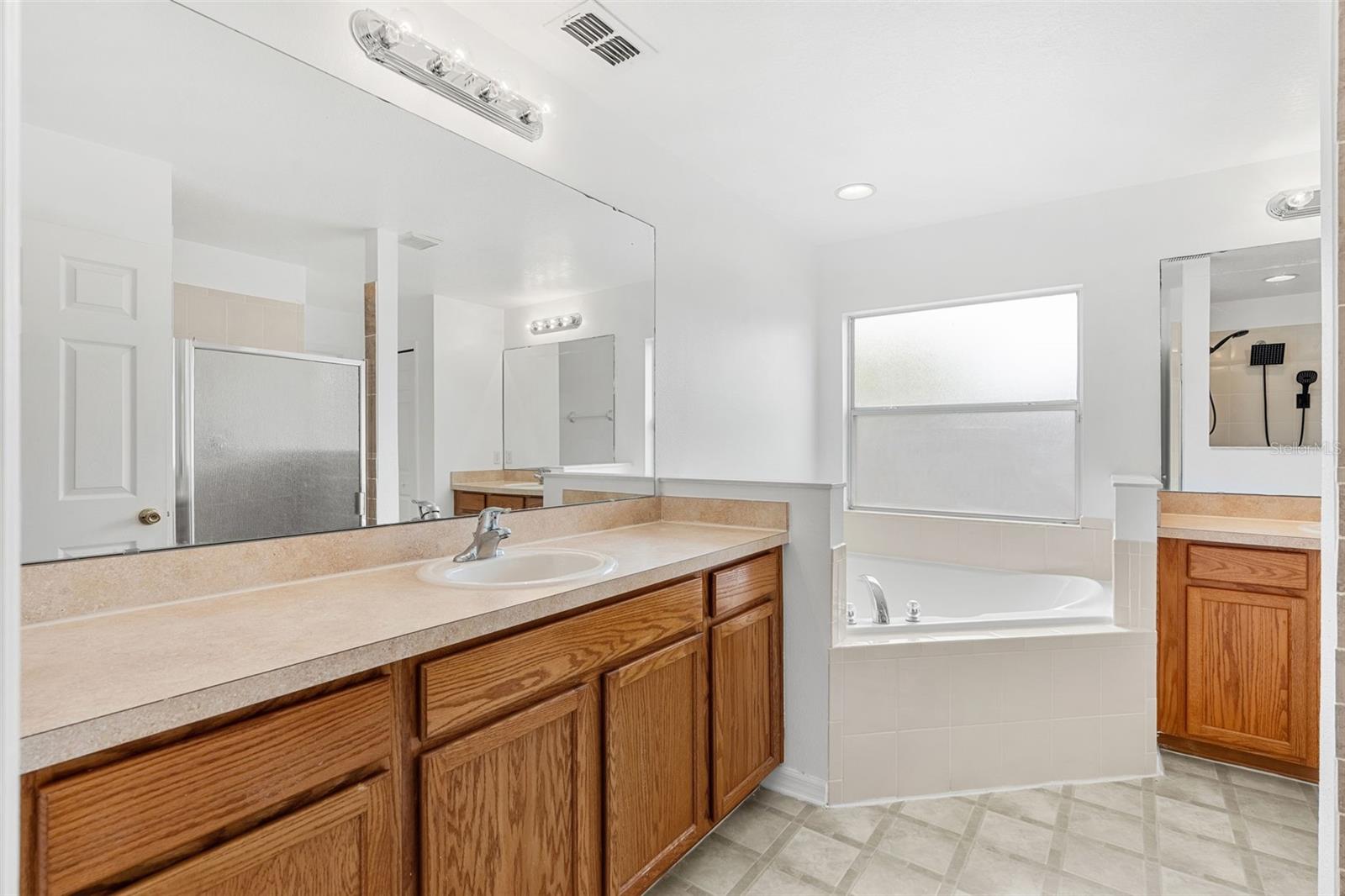 Image 23 of 44 For 13616 Hidden Forest Circle