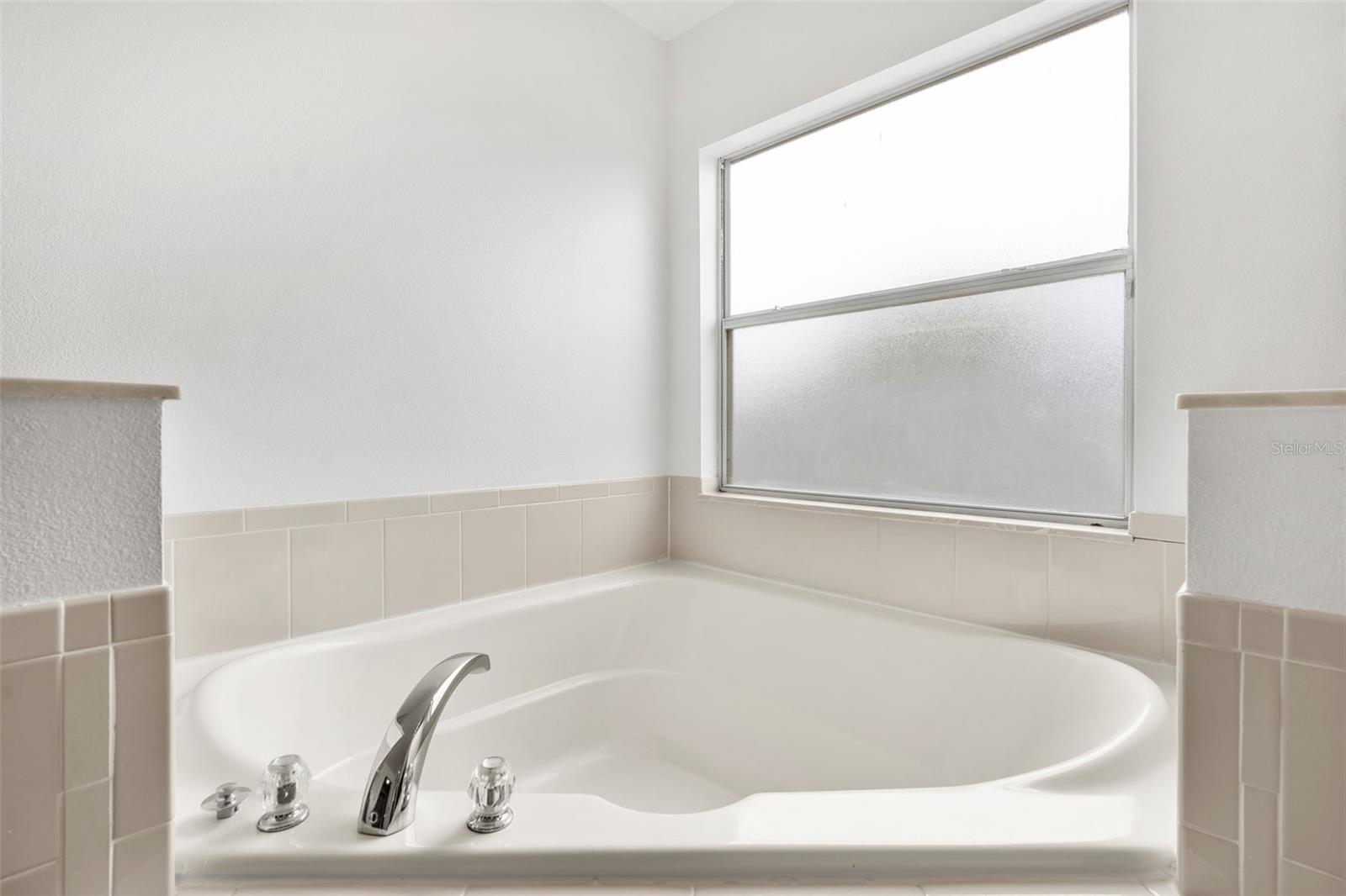 Image 25 of 44 For 13616 Hidden Forest Circle