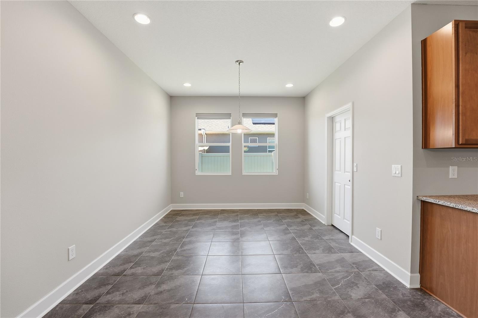 Image 26 of 63 For 5415 Avebury Lane