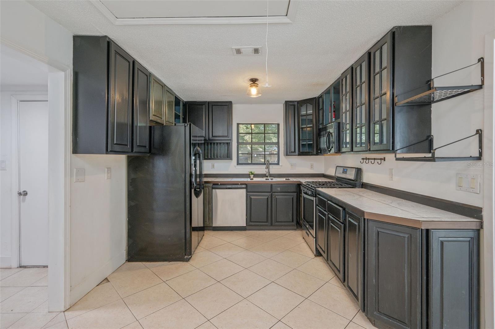 Image 11 of 39 For 514 Linden Avenue