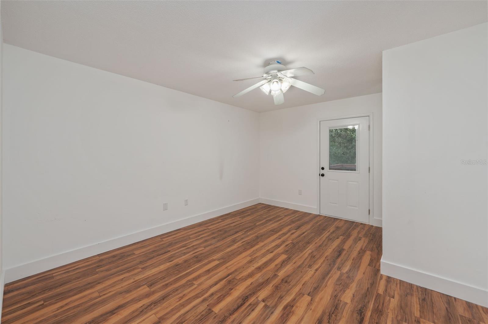 Image 14 of 39 For 514 Linden Avenue