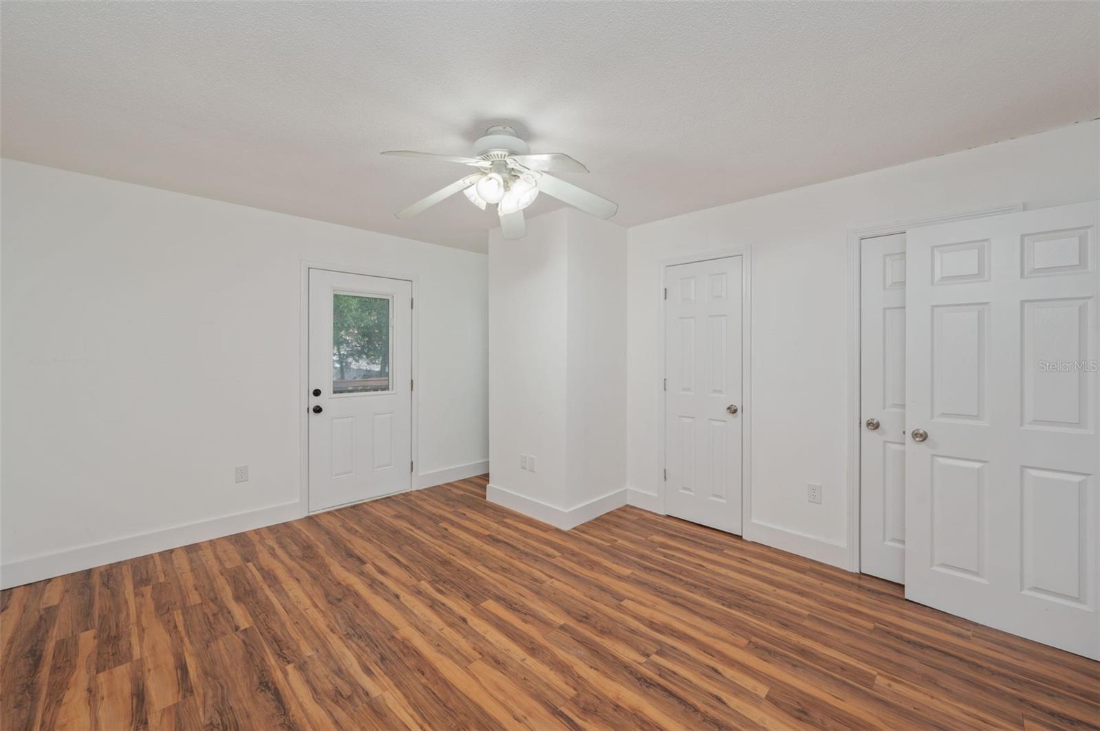 Image 15 of 39 For 514 Linden Avenue