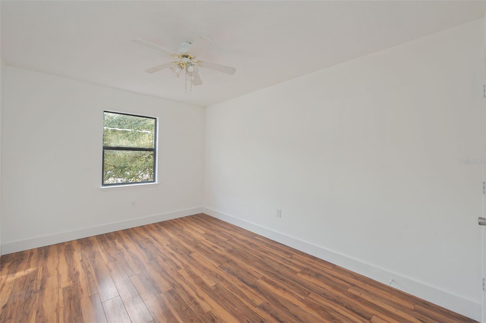 Image 20 of 39 For 514 Linden Avenue