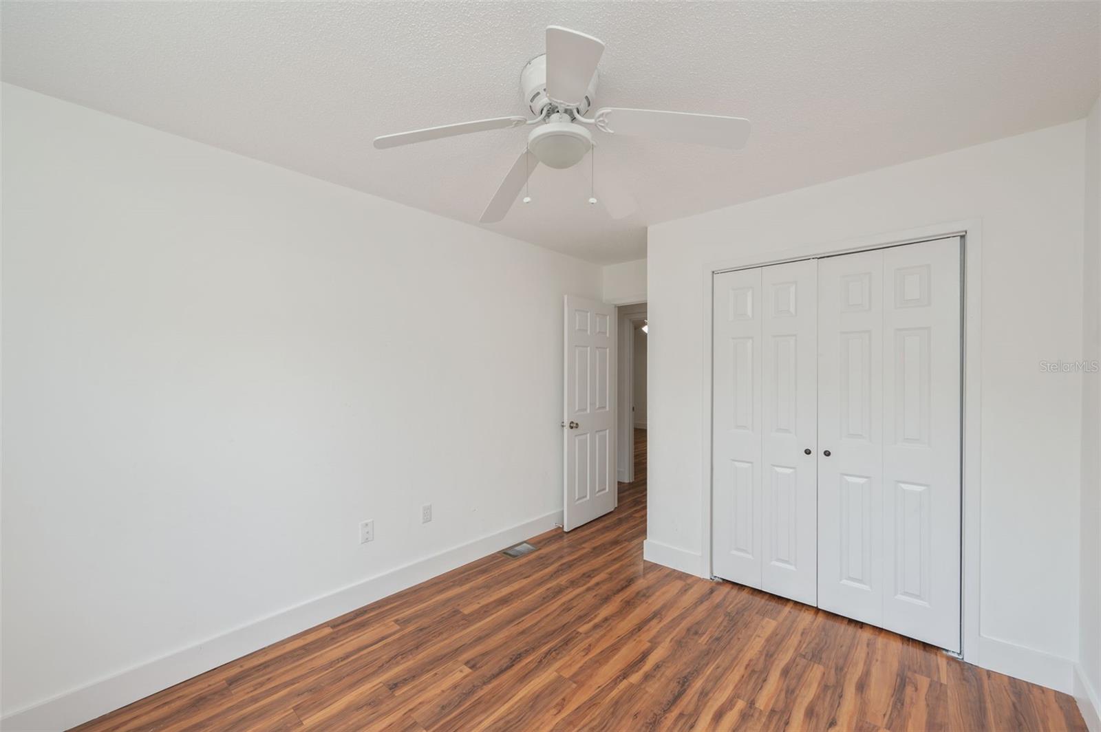 Image 23 of 39 For 514 Linden Avenue