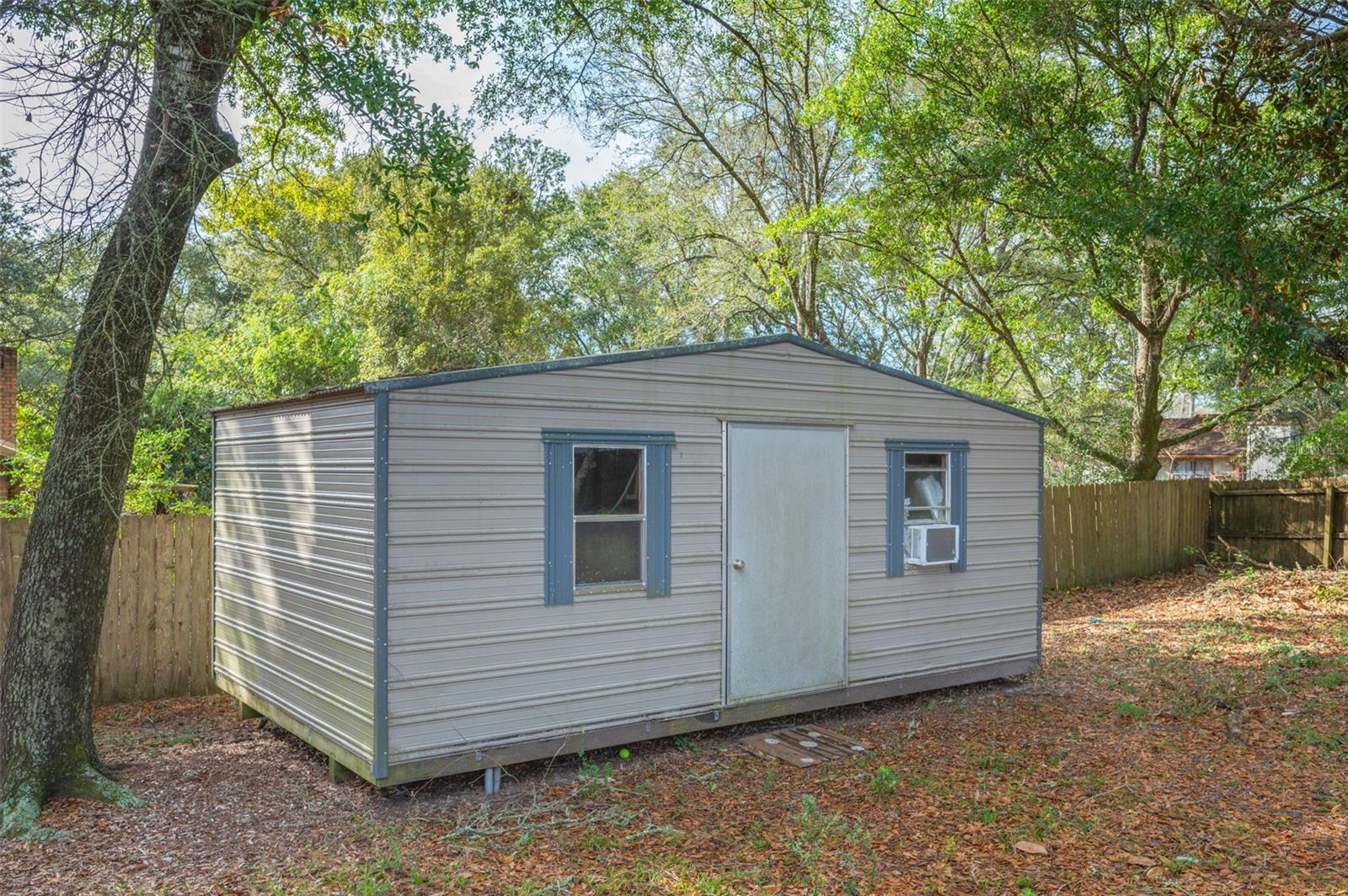 Image 32 of 39 For 514 Linden Avenue